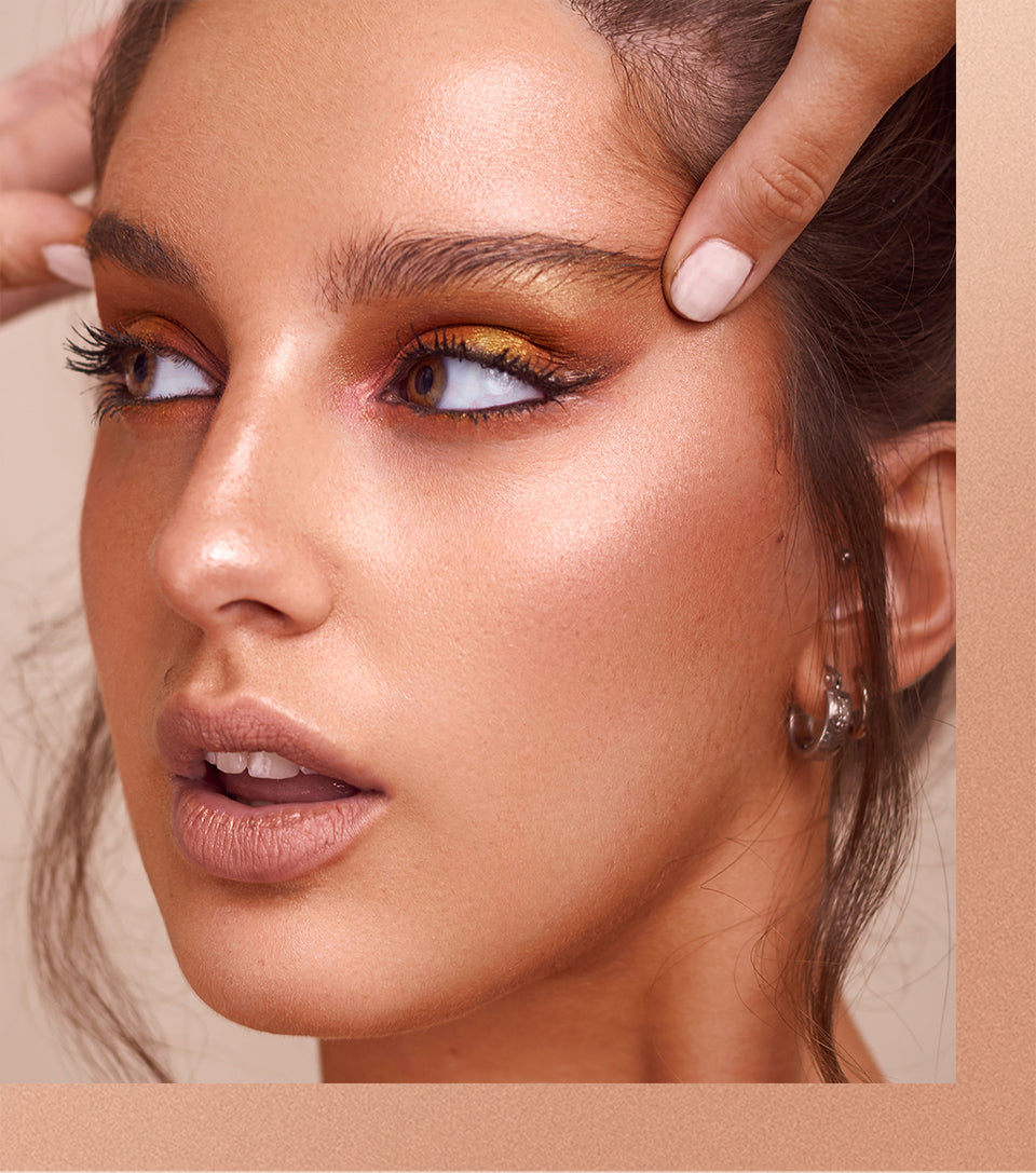 O.TWO.O EYE ESSENCE PALETTE (28 COLORS EYESHADOW)