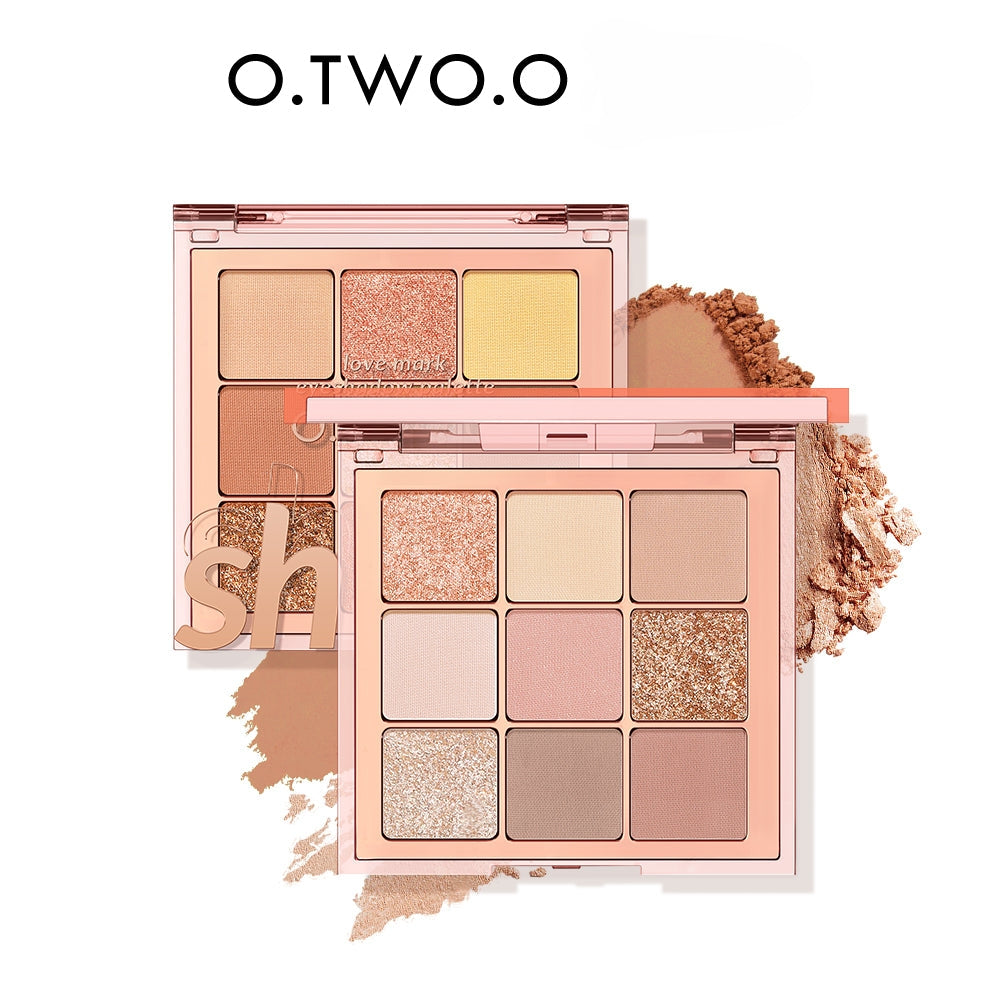 O.TWO.O LOVE MARK EYESHADOW PALETTE