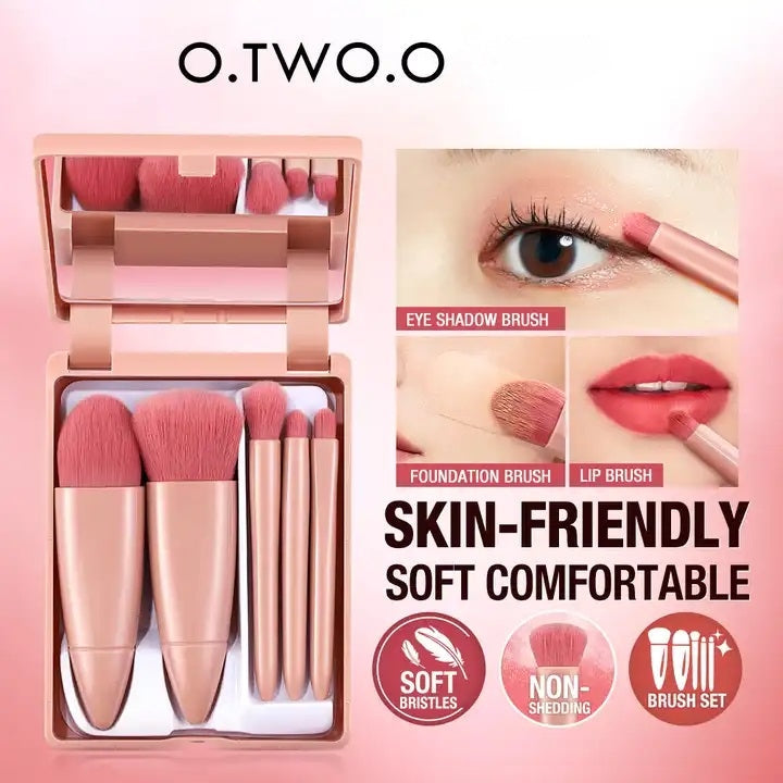 O.TWO.O MINI MAKEUP BRUSH SET