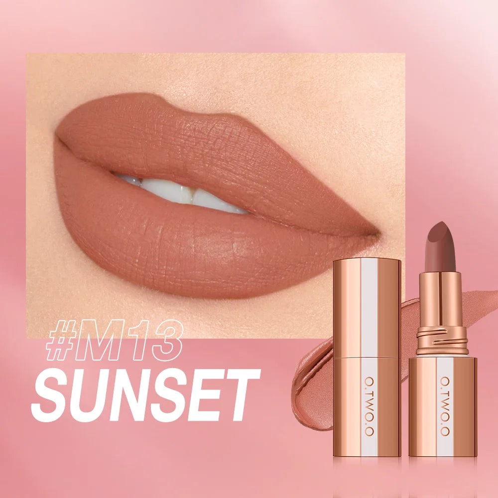 O.TWO.O MISTY KISS LOCK COLOUR MATTE LIPSTICK