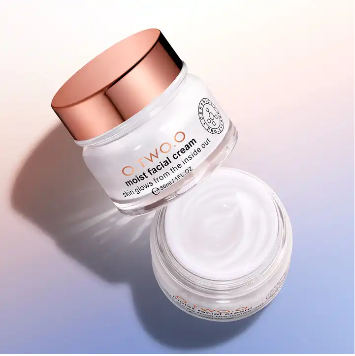 O.TWO.O ULTRA MOIST GLOSS FACIAL CREAM