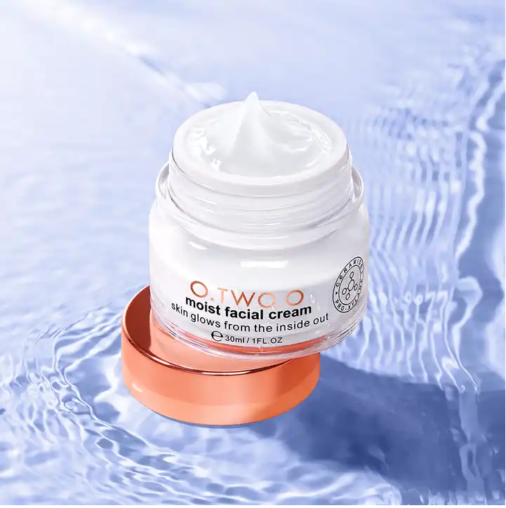 O.TWO.O ULTRA MOIST GLOSS FACIAL CREAM