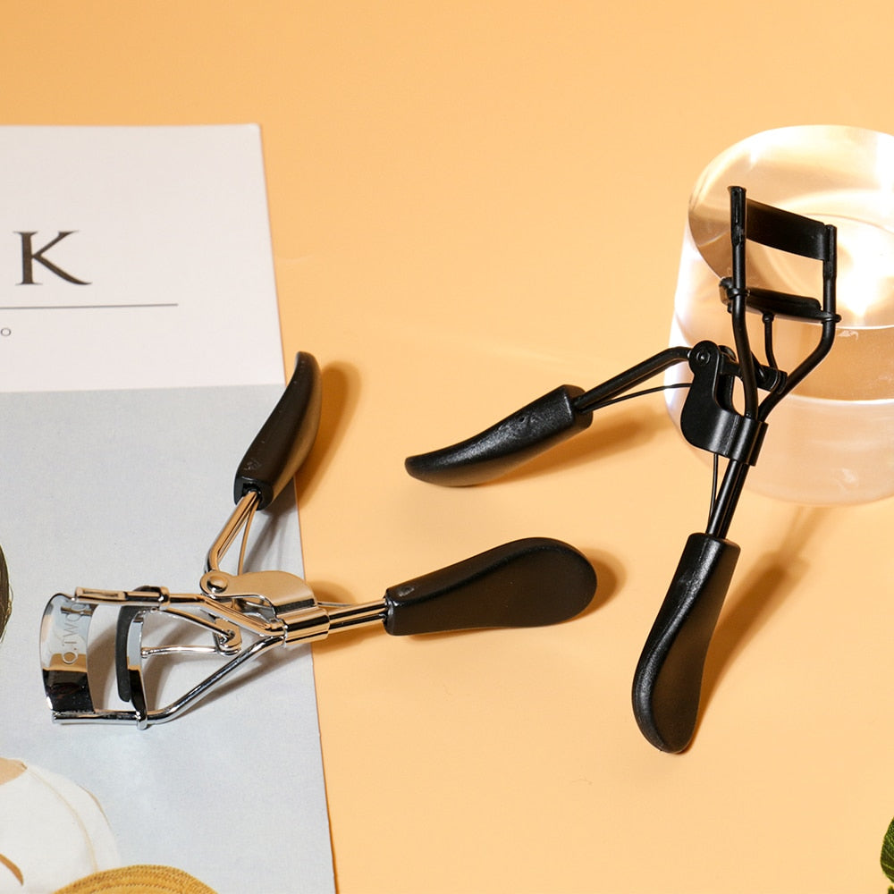 O.TWO.O LASHES CURLER