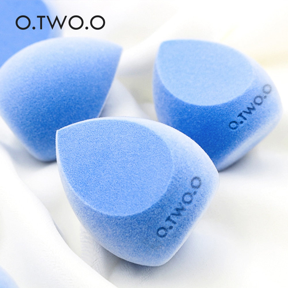 O.TWO.O SOFT & SMOOTH MICROFIBER BEAUTY BLENDER (BLUE)
